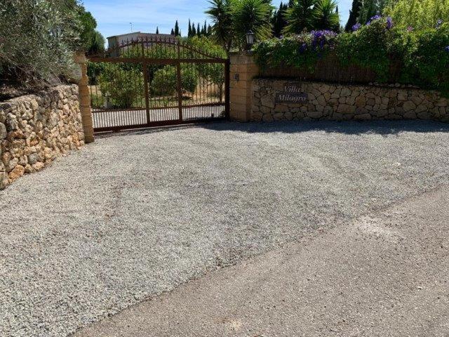 Villa Milagro - 3 Bedroom Finca Style Villa With Pool Near Golf Course/Beaches - Air Cond. Pollença Buitenkant foto