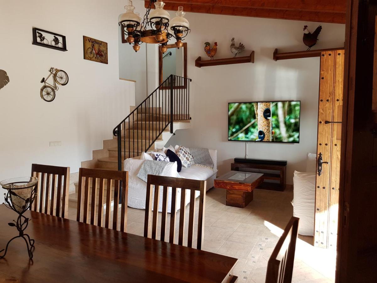 Villa Milagro - 3 Bedroom Finca Style Villa With Pool Near Golf Course/Beaches - Air Cond. Pollença Buitenkant foto